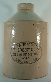 Click photo to see larger pic of Red Wing Stoneware