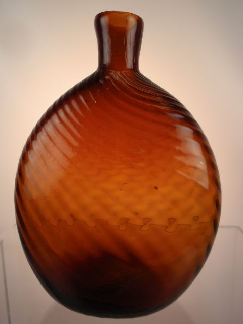 Amber Pattern Molded Pocket Flask